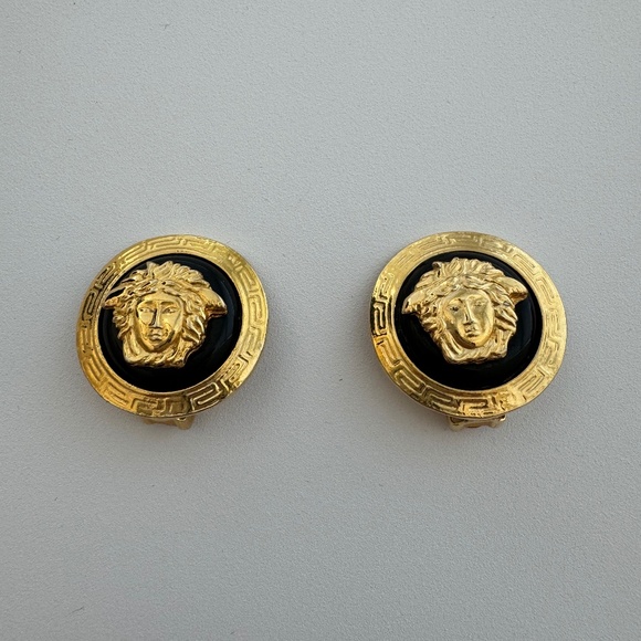 Gianni Versace - Picture 1 of 3